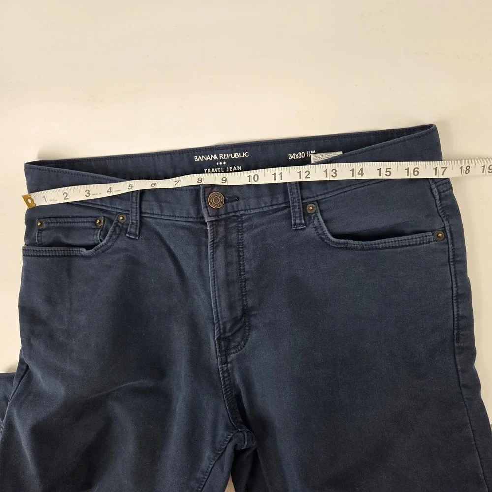 Banana Republic brand banana